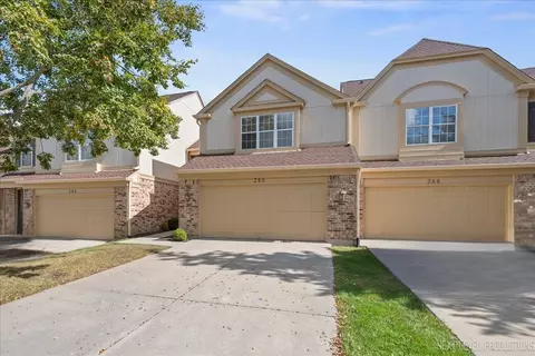 286 Lorraine Cir, Bloomingdale, IL 60108