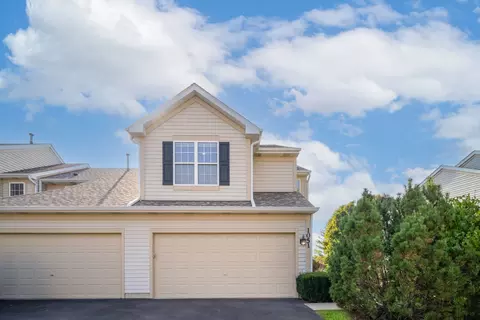 1051 Horizon Rdg, Lake In The Hills, IL 60156