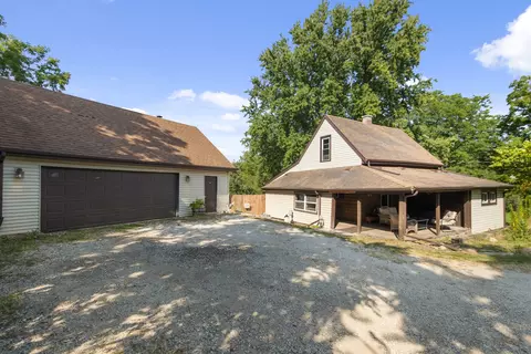 331 Old Hickory Rd, New Lenox, IL 60451