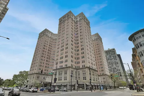 5555 N Sheridan Rd #507, Chicago, IL 60640