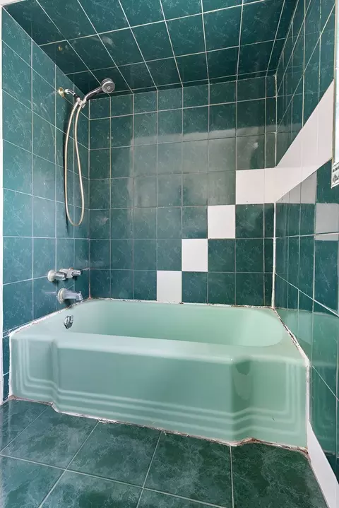Bath - 2204 W 14th St, Broadview, IL 60155 photo 3 of 3