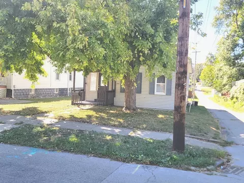814 W Olive St, Bloomington, IL 61701 photo 1