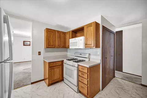 Kitchen - 403 Delmar Ln, Bloomington, IL 61701 photo 2 of 3