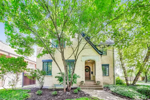 1000 N East Ave, Oak Park, IL 60302