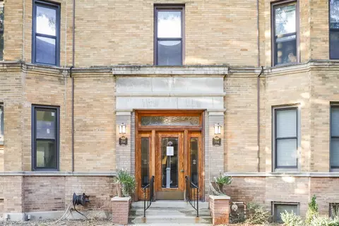 754 W California Ter #1, Chicago, IL 60657