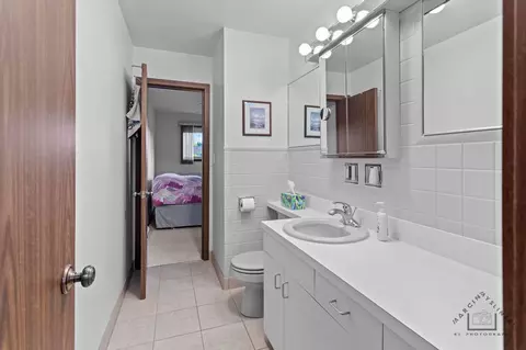 350 Lance Dr, Des Plaines, IL 60016 photo 14