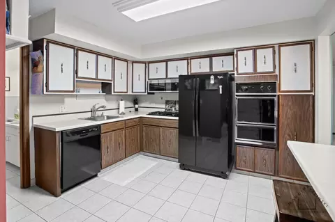 350 Lance Dr, Des Plaines, IL 60016 photo 8