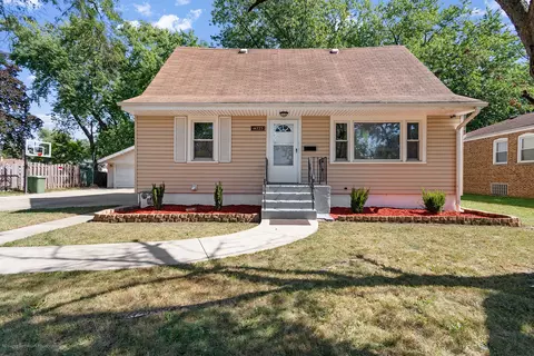 Exterior - 14733 Clark St, Dolton, IL 60419 photo 2 of 4