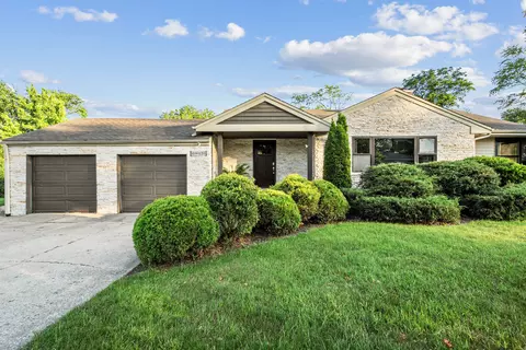 16 W639 Red Oak Ave, Bensenville, IL 60106