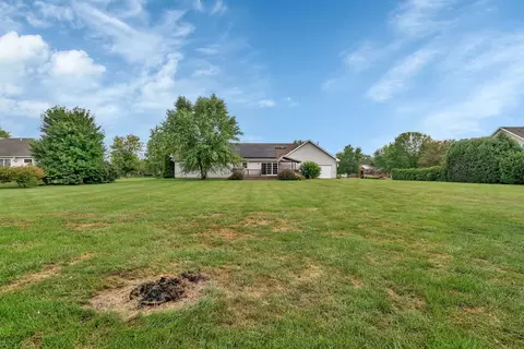Exterior - 675 E Southmor Rd, Morris, IL 60450 photo 10 of 13