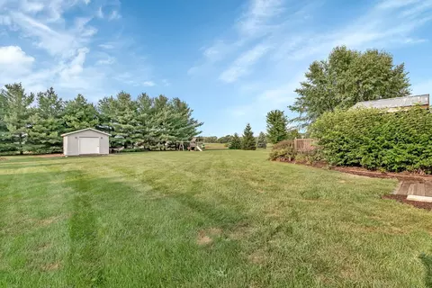 Exterior - 675 E Southmor Rd, Morris, IL 60450 photo 13 of 13