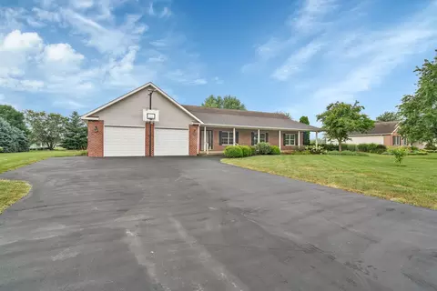 Exterior - 675 E Southmor Rd, Morris, IL 60450 photo 4 of 13