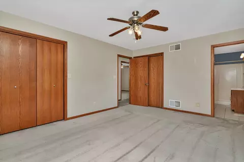 Bedroom - 675 E Southmor Rd, Morris, IL 60450 photo 2 of 3