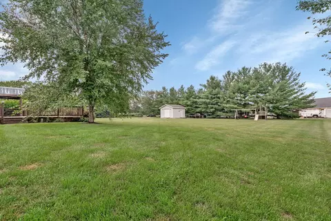 Exterior - 675 E Southmor Rd, Morris, IL 60450 photo 8 of 13
