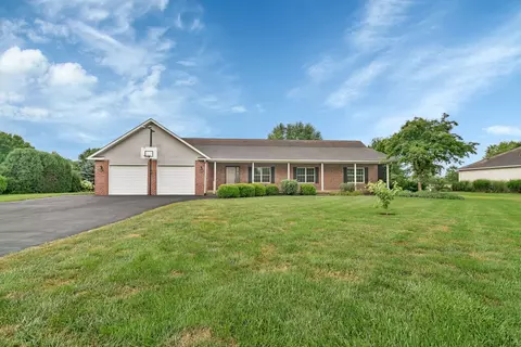 Exterior - 675 E Southmor Rd, Morris, IL 60450 photo 2 of 13