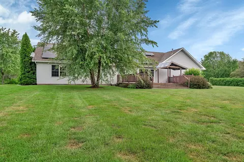 Exterior - 675 E Southmor Rd, Morris, IL 60450 photo 9 of 13