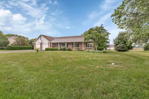 Exterior - 675 E Southmor Rd, Morris, IL 60450 photo 3 of 13