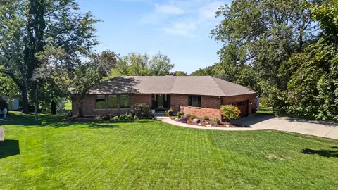 338 Greenwood N, Dekalb, IL 60115