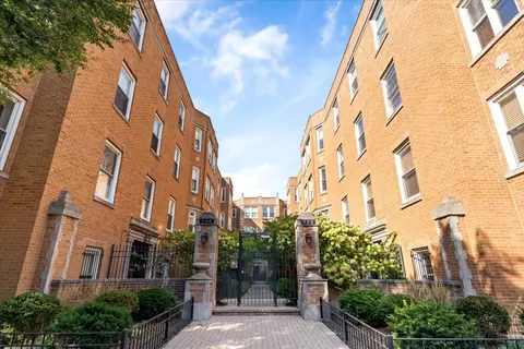 538 W Belmont St #NG, Chicago, IL 60657