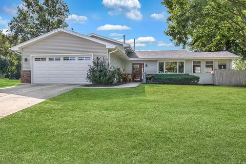 1221 Runyan Dr, Lockport, IL 60441
