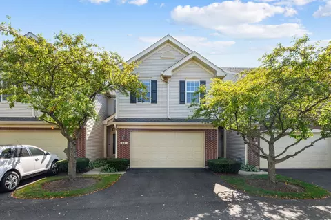11 Bitter Spring Ct, Algonquin, IL 60102