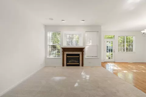 11 Bitter Spring Ct, Algonquin, IL 60102 photo 4