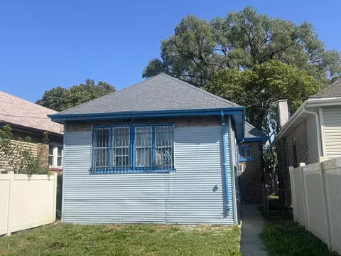 Exterior - 9834 S Drexel Ave, Chicago, IL 60628 photo 3 of 4