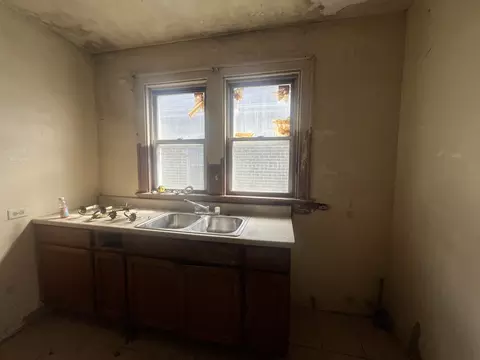 Kitchen - 9834 S Drexel Ave, Chicago, IL 60628 photo 1 of 3