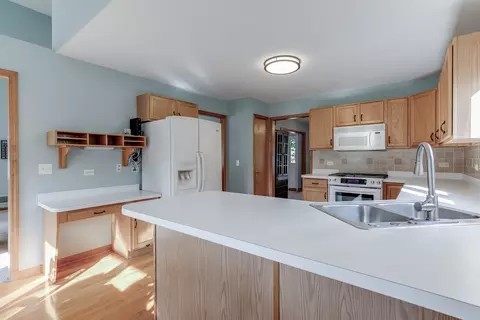 855 Ayers St, Bolingbrook, IL 60440 photo 14