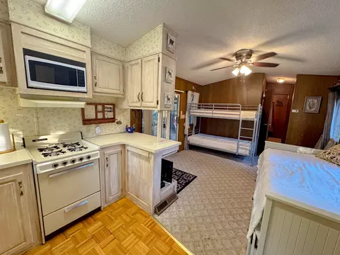 1386 Woodhaven, Sublette, IL 61367 photo 11