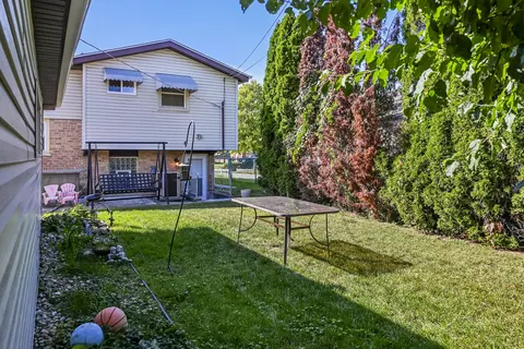 Exterior - 15115 Springfield Ave, Midlothian, IL 60445 photo 3 of 3