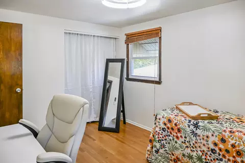 Bedroom - 15115 Springfield Ave, Midlothian, IL 60445 photo 3 of 4