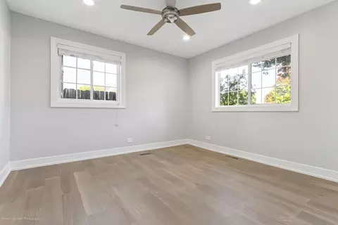 Bedroom - 908 Bridle Ln, Wheaton, IL 60187 photo 1 of 5