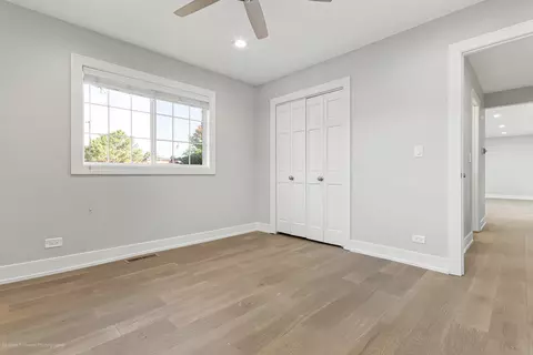 Bedroom - 908 Bridle Ln, Wheaton, IL 60187 photo 2 of 5