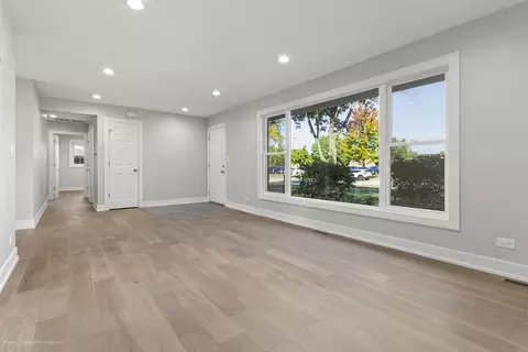 Living - 908 Bridle Ln, Wheaton, IL 60187 photo 3 of 3
