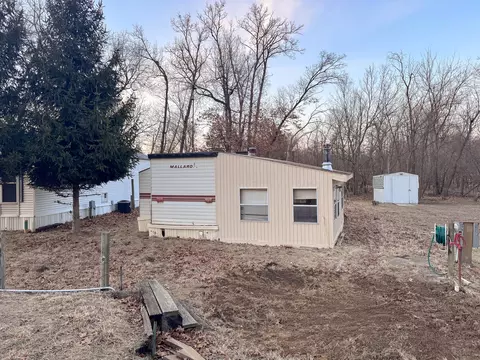 1338 Woodhaven, Sublette, IL 61367