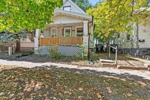 806 N Morris Ave, Bloomington, IL 61701