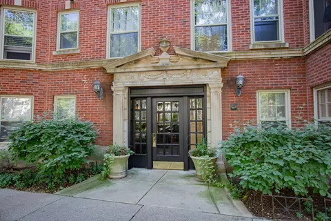 240 Lee St #G, Evanston, IL 60202