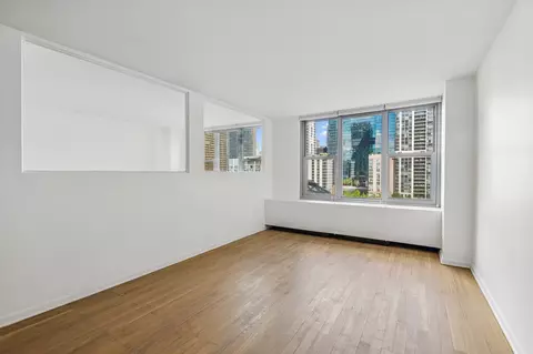 Living - 400 E Randolph St #1016, Chicago, IL 60601 photo 1 of 3