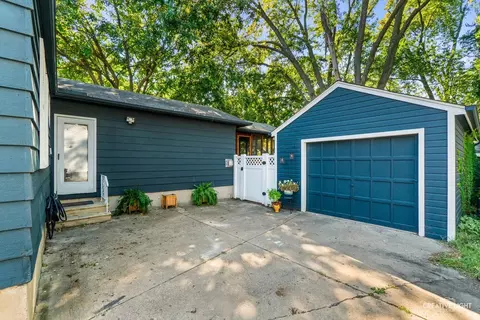 Exterior - 168 S Edison Ave, Elgin, IL 60123 photo 4 of 7