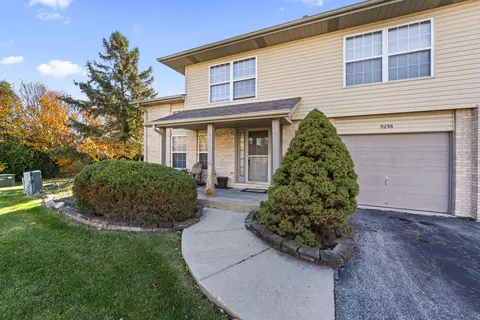9298 Meadowview Dr, Orland Hills, IL 60487