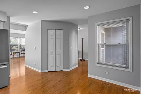 Entry Way - 333 Inner Circle Dr, Bolingbrook, IL 60490 photo 3 of 3