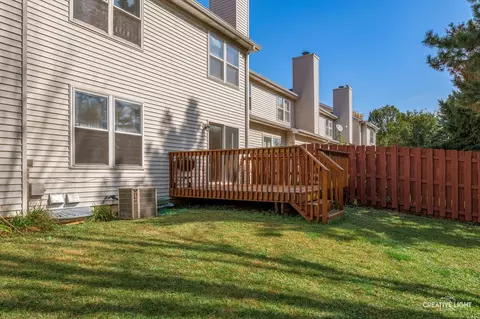 Exterior - 333 Inner Circle Dr, Bolingbrook, IL 60490 photo 4 of 6
