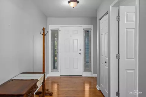 Entry Way - 333 Inner Circle Dr, Bolingbrook, IL 60490 photo 1 of 3