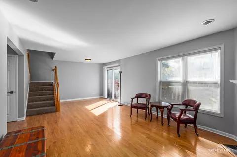 Living - 333 Inner Circle Dr, Bolingbrook, IL 60490 photo 2 of 2