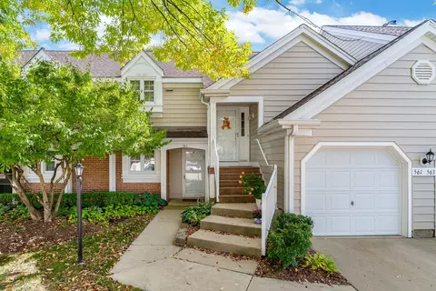 561 Parkview Ter #561, Buffalo Grove, IL 60089