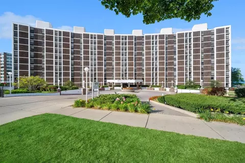 1500 Sheridan Rd #4A, Wilmette, IL 60091