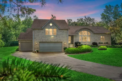 21211 Lisa Ln, Steger, IL 60475