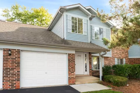 1721 Chesapeake Ln #4, Schaumburg, IL 60193