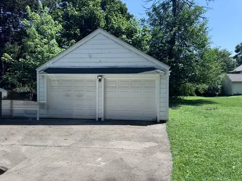 Exterior - Undisclosed, Elgin, IL 60120 photo 1 of 2